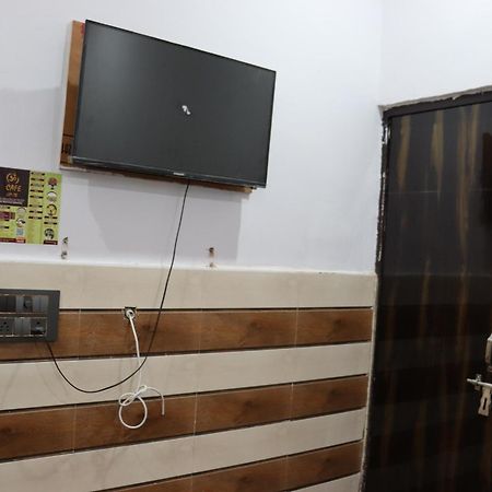 K.D.Dham Near Prem Mandir1 Hotel Vrindávan Kültér fotó