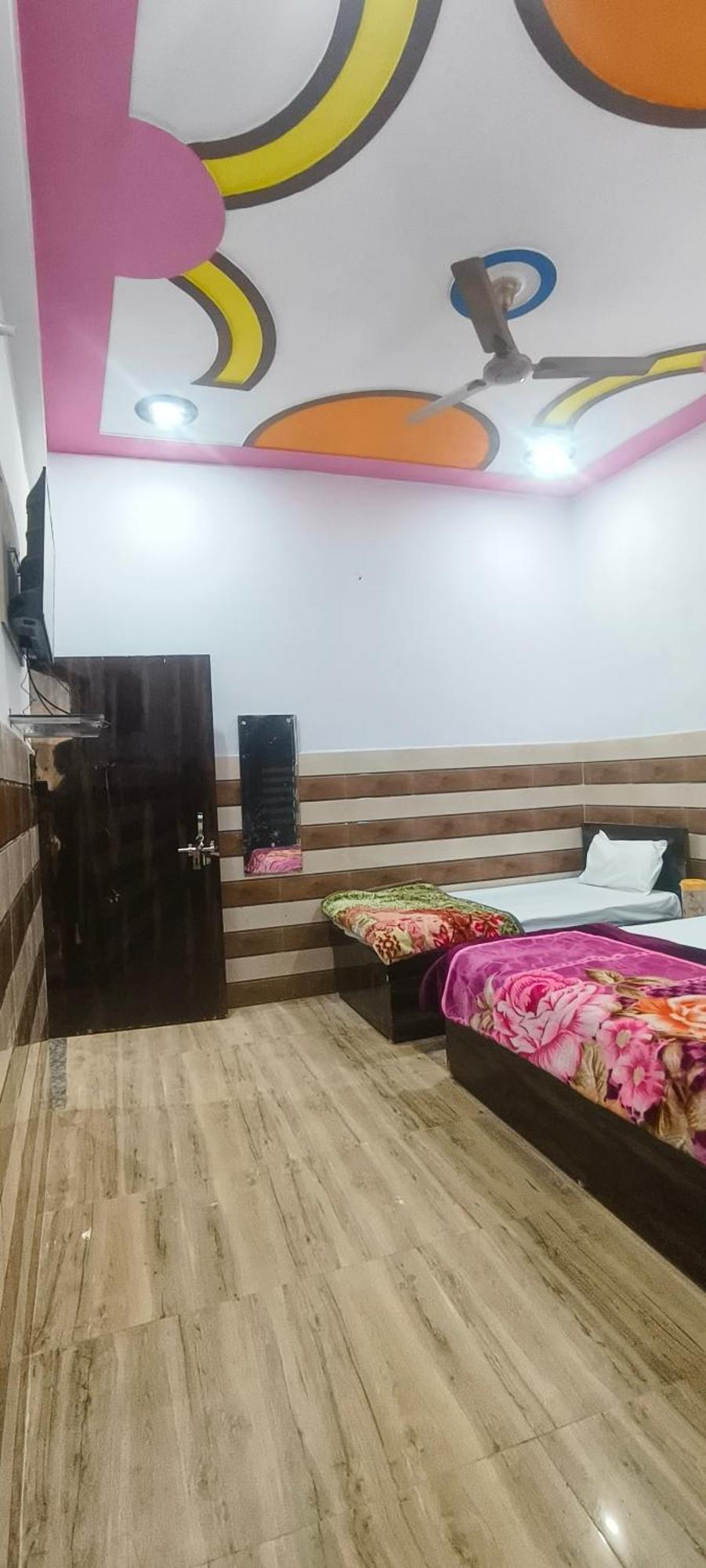 K.D.Dham Near Prem Mandir1 Hotel Vrindávan Kültér fotó